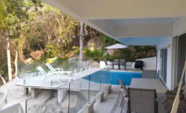 DEPARTAMENTO EN VENTA EN ACAPULCO CON VISTA AL MAR Y ALBERCA