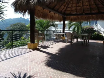 DEPARTAMENTO EN VENTA EN ACAPULCO CON VISTA AL MAR Y ALBERCA