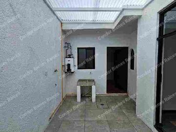 Casa 2 recamaras+ Estudio, fraccionamiento privado, en renta.