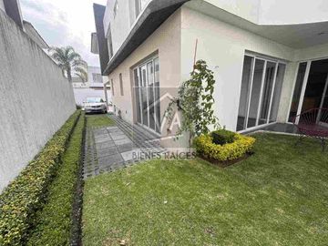 Venta de Casa con 3 habitaciones y seguridad en Metepec