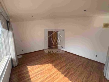 Venta de Casa con 3 habitaciones y seguridad en Metepec