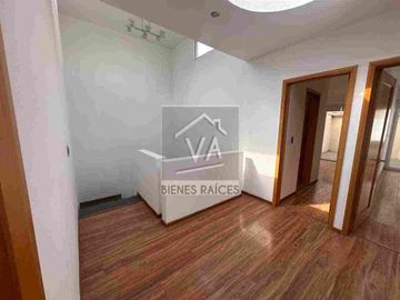 Venta de Casa con 3 habitaciones y seguridad en Metepec