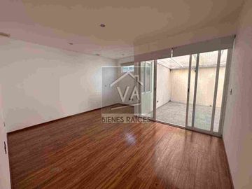 Venta de Casa con 3 habitaciones y seguridad en Metepec