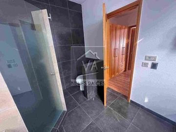 Venta de Casa con 3 habitaciones y seguridad en Metepec