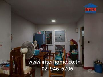 Two-story townhome, 17.5 sq.wah, Uthong Place 6 Village, Soi Piayanon, Lam Luk Ka Road, Rangsit-Nakhon Nayok Road, Lam Luk Ka, Pathum Thani.
