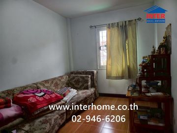 Two-story townhome, 17.5 sq.wah, Uthong Place 6 Village, Soi Piayanon, Lam Luk Ka Road, Rangsit-Nakhon Nayok Road, Lam Luk Ka, Pathum Thani.