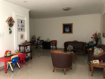 Rumah Cluster Alicante Kondisi Bagus & Harga Murah Dekat Pusat Kuliner
