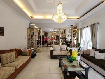 DI JUAL VILLA KOMPLEK MALIBU INDAH POLONIA MEDAN!!!