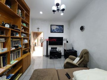 DI JUAL VILLA KOMPLEK MALIBU INDAH POLONIA MEDAN!!!