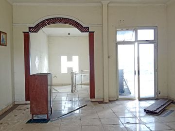 Rumah Mewah 2 Lantai Samping Rumah Dinas Wali Kota Semarang