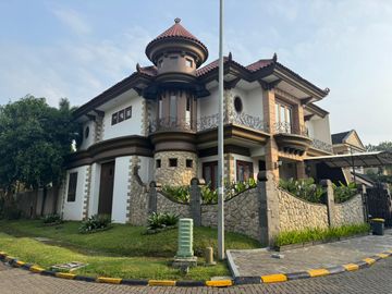 Rumah Mewah Siap Huni di BSD Dekat Tol dan Sekolah