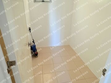 For Sale Two (2) Bedroom with parking in BGC, Avida 34th St. near Uptown Mall