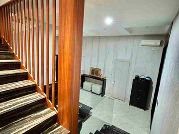 Rumah Mewah Furnished Private Pool di Gunung Sahari Jakarta Pusat