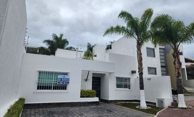 VENTA de Casa en Juriquilla, Querétaro, Real de Juriquilla enfrente del Colegio Roots $4,000,000 MXN