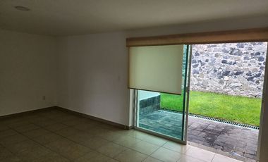 VENTA de Casa en Juriquilla, Querétaro, Real de Juriquilla enfrente del Colegio Roots $4,000,000 MXN