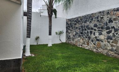 VENTA de Casa en Juriquilla, Querétaro, Real de Juriquilla enfrente del Colegio Roots $4,000,000 MXN