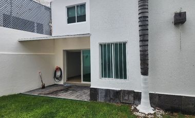 VENTA de Casa en Juriquilla, Querétaro, Real de Juriquilla enfrente del Colegio Roots $4,000,000 MXN