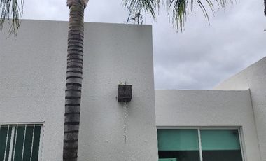 VENTA de Casa en Juriquilla, Querétaro, Real de Juriquilla enfrente del Colegio Roots $4,000,000 MXN