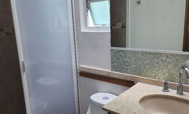 VENTA de Casa en Juriquilla, Querétaro, Real de Juriquilla enfrente del Colegio Roots $4,000,000 MXN