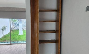 VENTA de Casa en Juriquilla, Querétaro, Real de Juriquilla enfrente del Colegio Roots $4,000,000 MXN