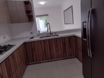 Hermosa Casa en Renta Estancias Montreal