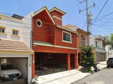 CASA EN VENTA EN PEDREGAL DE LA SILLA MONTERREY NUEVO LEON