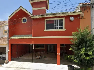 CASA EN VENTA EN PEDREGAL DE LA SILLA MONTERREY NUEVO LEON