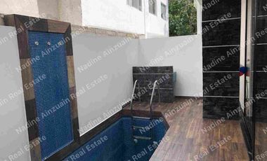 SE RENTA CASA DE TRES NIVELES UBICADA EN RESIDENCIAL ARBOLADA HUAYACAN, 3 RECÁMARAS AMPLIAS C/U CON BAÑO, ALBERCA PRIVADA, AMENIDADES, SEGURIDAD 24 HORAS.