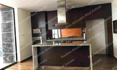 SE RENTA CASA DE TRES NIVELES UBICADA EN RESIDENCIAL ARBOLADA HUAYACAN, 3 RECÁMARAS AMPLIAS C/U CON BAÑO, ALBERCA PRIVADA, AMENIDADES, SEGURIDAD 24 HORAS.