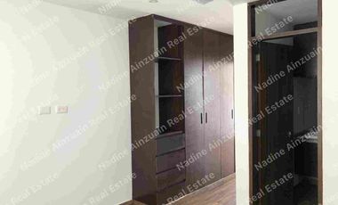SE RENTA CASA DE TRES NIVELES UBICADA EN RESIDENCIAL ARBOLADA HUAYACAN, 3 RECÁMARAS AMPLIAS C/U CON BAÑO, ALBERCA PRIVADA, AMENIDADES, SEGURIDAD 24 HORAS.