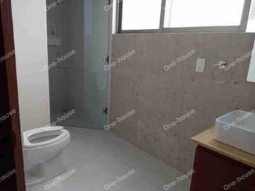 RENTA DE HERMOSA RESIDENCIAL EN CLUB DE GOLF VALLE ESCONDIDO