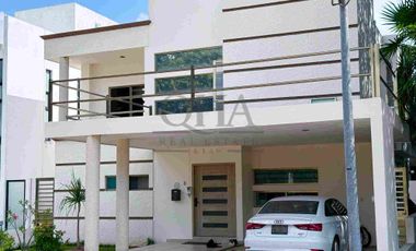 se renta o vende casa en residencial cumbres Cancún