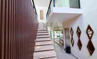 se vende o renta casa en cumbres Cancún