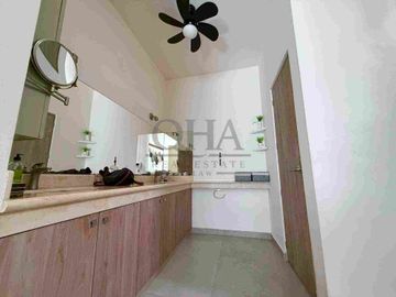 se vende o renta casa en cumbres Cancún