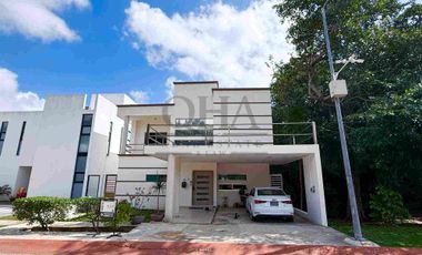 se vende o renta casa en cumbres Cancún