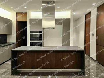 Exclusividad y Sofisticación en la Cúspide de la Zona Diamante: Torre 4000, West Point