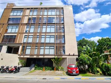 FOR LEASE AND FOR SALE OFFICE BUILDING IN MANDALUYONG CITY 6 STOREY FULLY FURNISHED 1,067 SQM. 10 CAR PARKING PHP 127,000,000 || PHP 688,000