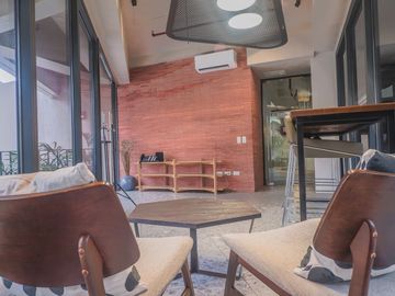 FOR LEASE AND FOR SALE OFFICE BUILDING IN MANDALUYONG CITY 6 STOREY FULLY FURNISHED 1,067 SQM. 10 CAR PARKING PHP 127,000,000 || PHP 688,000