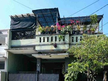 Dijual Rumah 
Harapan Indah 1, Kota Bekasi