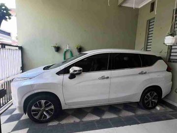 Dijual Rumah 
Harapan Indah 1, Kota Bekasi