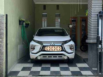 Dijual Rumah 
Harapan Indah 1, Kota Bekasi