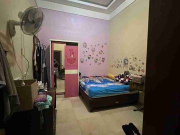 Dijual Rumah 
Harapan Indah 1, Kota Bekasi