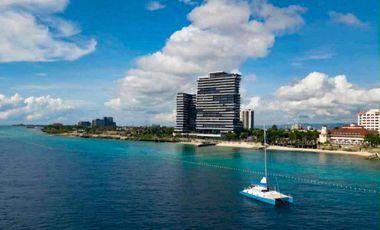 CONDO FOR SALE IN MACTAN WITH A GREAT SEA VIEW AND BEACH FRONT