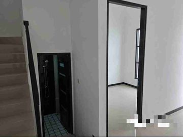 Rumah bagus siap Huni di Rungkut