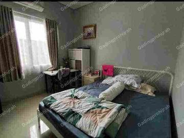 Jual Rumah 2 lantai  di Setra Asih Residence, Sarijadi, Bandung