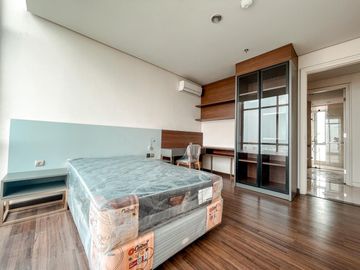 DISEWAKAN APARTEMEN LUXURY ADHIWANGSA B DENGAN LONG GOLF VIEW DEKAT GRAHA FAMILI