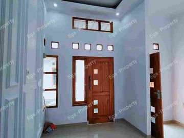 Lokasi pinggir jalan free canopi dan AC..