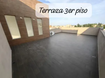 Casa en Renta en Valterra Residencial Sector Pedregal