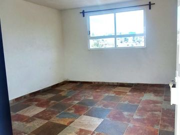 SUITE / LOFT CON CLÓSET Y BAÑO COMPLETO (Max. 2 PERSONAS)
