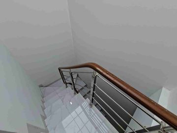di jual rumah mewah lokasi strategis di kebagusan jaksel